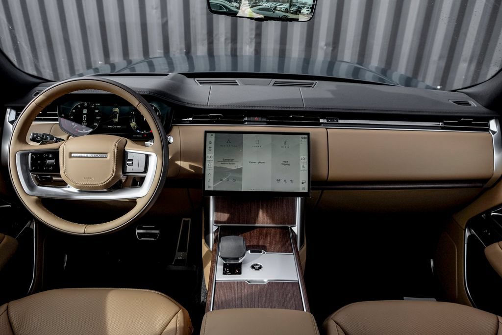 New 2026 Land Rover Range Rover Long Wheelbase SE AWD/4WD image 21