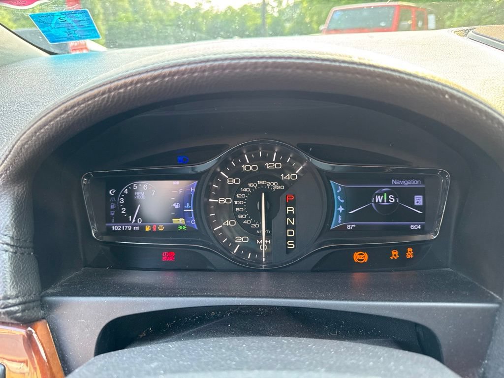 Used 2013 Lincoln MKX FWD image 16