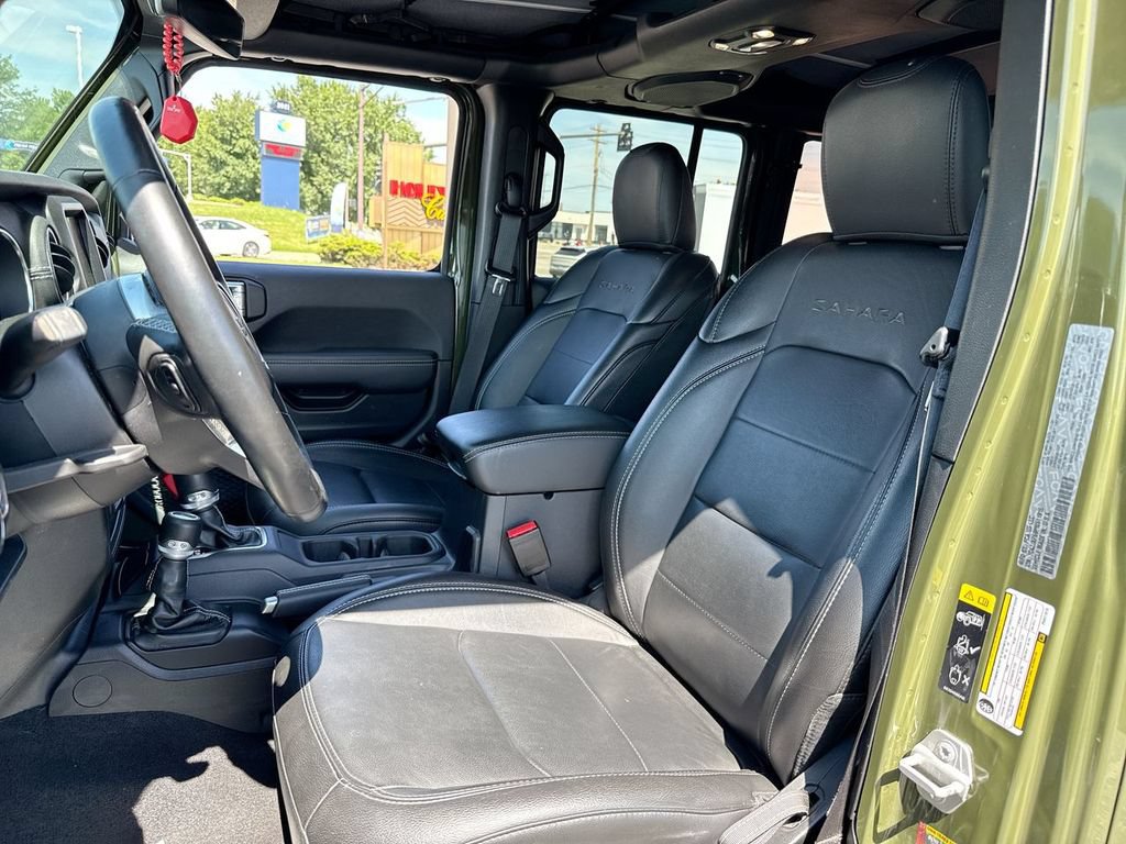 Used 2023 Jeep Wrangler Unlimited Sahara w/ Cold Weather Group AWD/4WD image 11