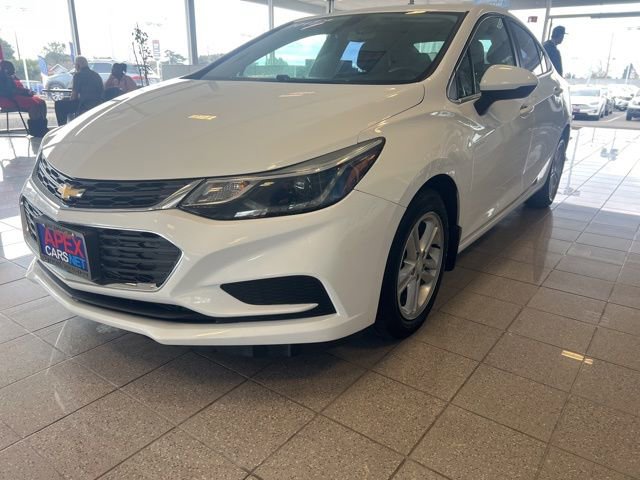 Used 2017 Chevrolet Cruze LT w/ Convenience Package image 11