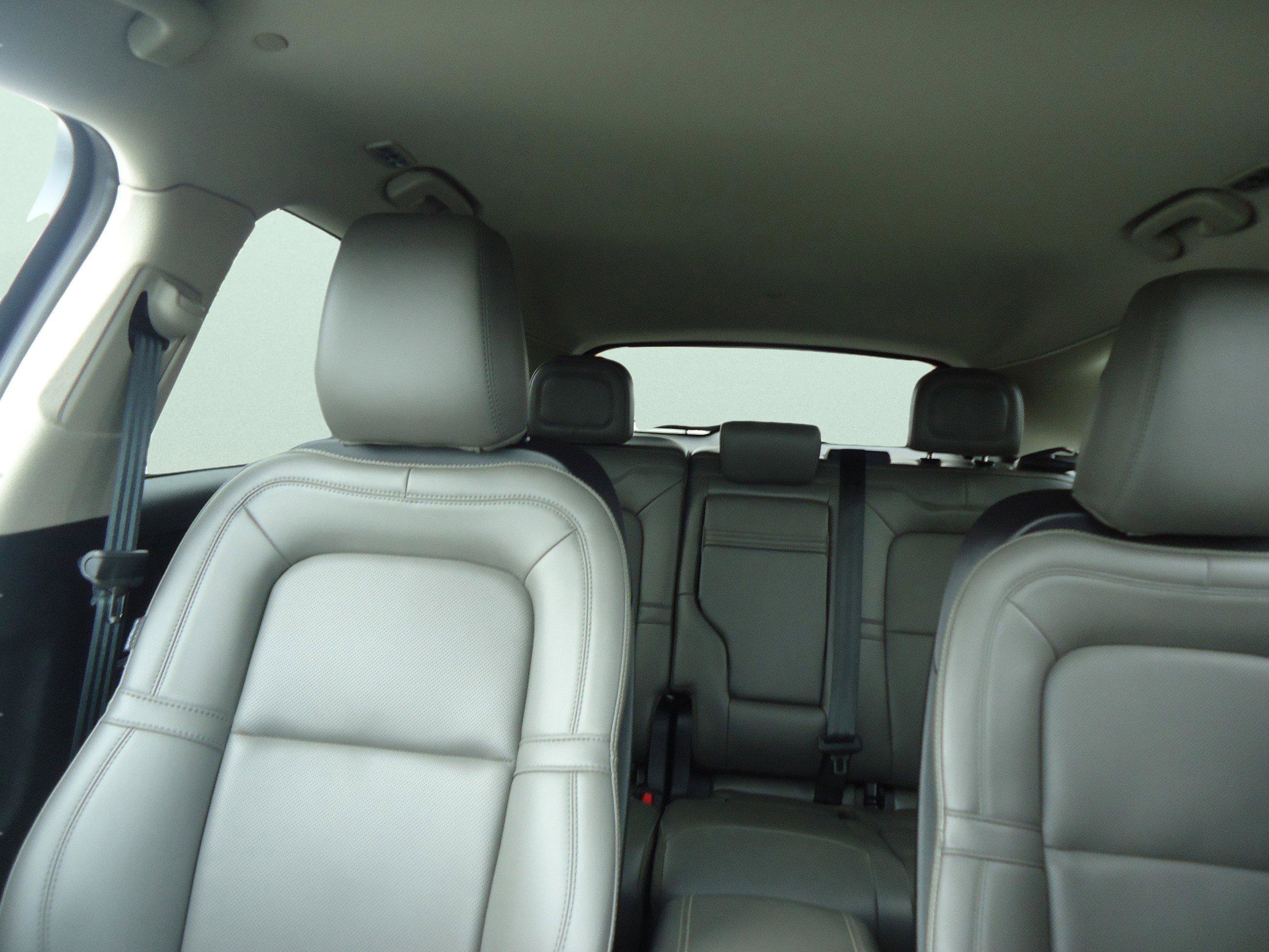 Used 2025 Lincoln Corsair AWD w/ Equipment Group 101A image 29
