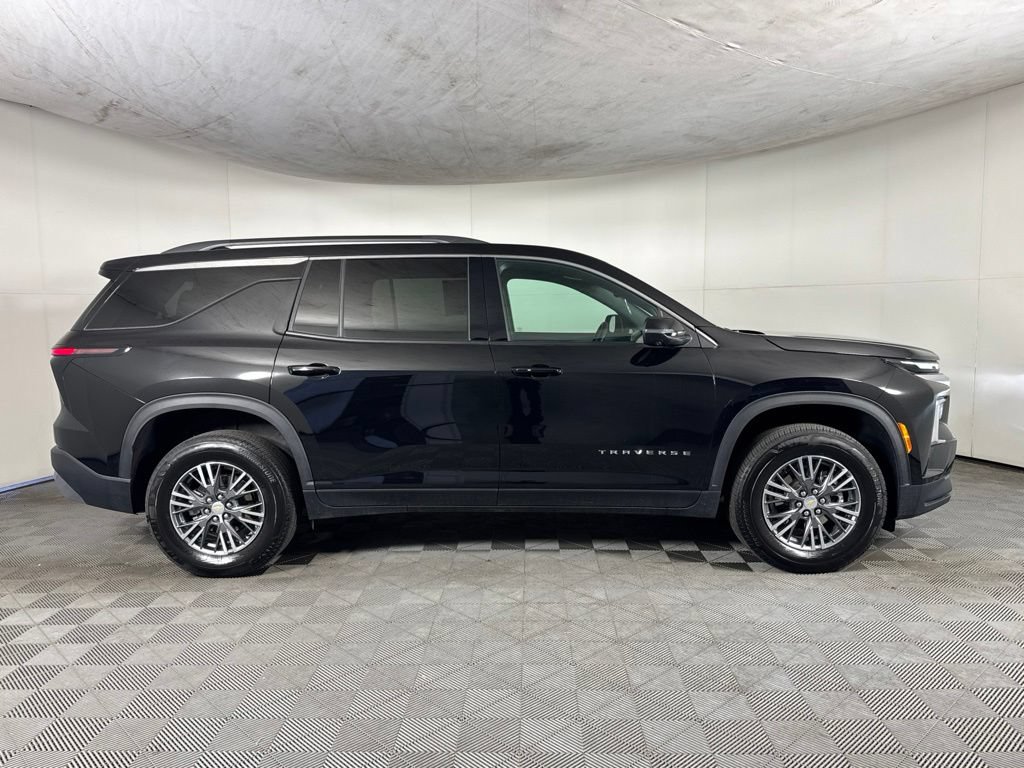 Certified 2026 Chevrolet Traverse LT w/ Driver Confidence Package AWD/4WD image 4
