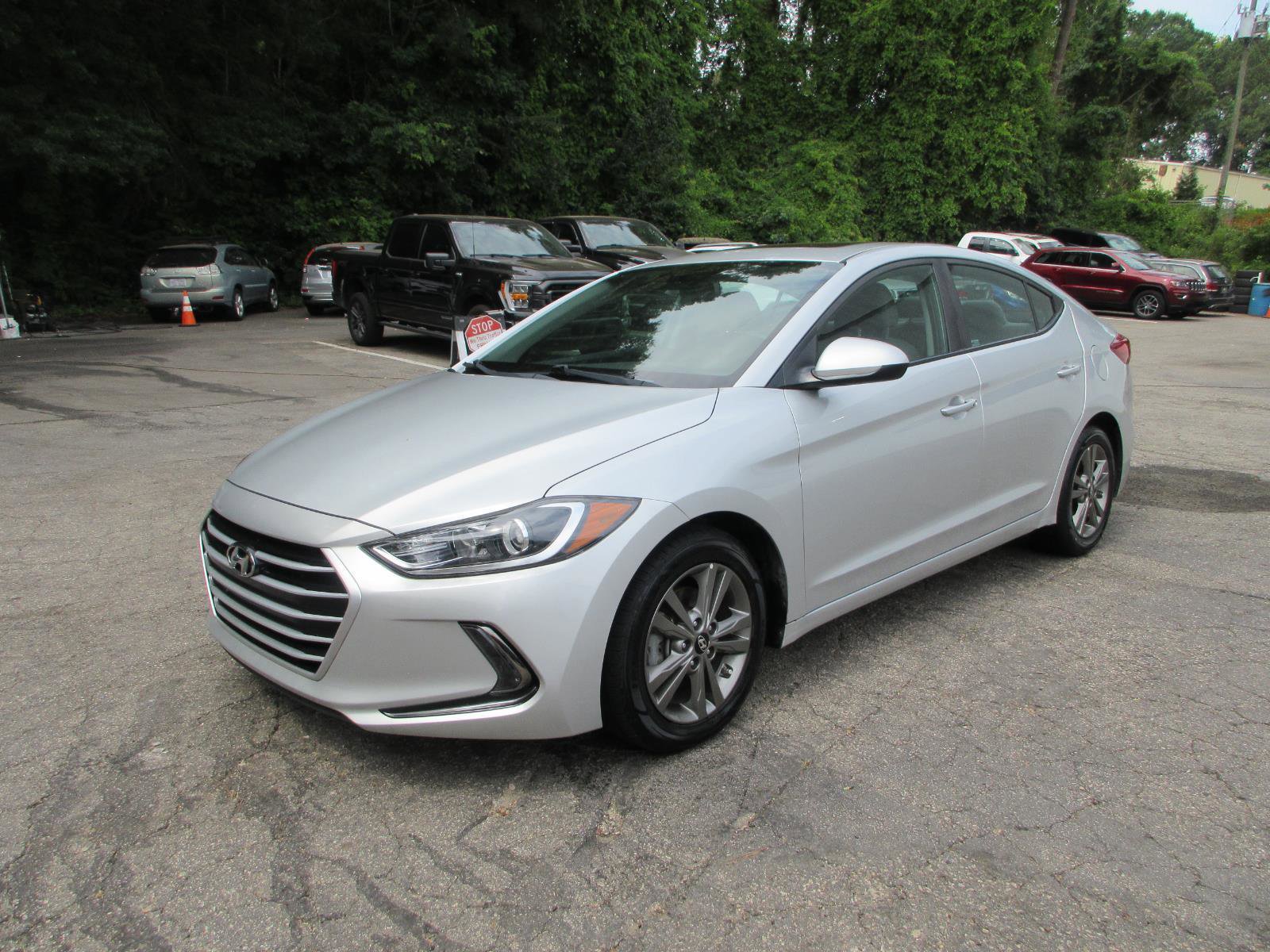 Used 2018 Hyundai Elantra Value Edition w/ Cargo Package FWD image 1