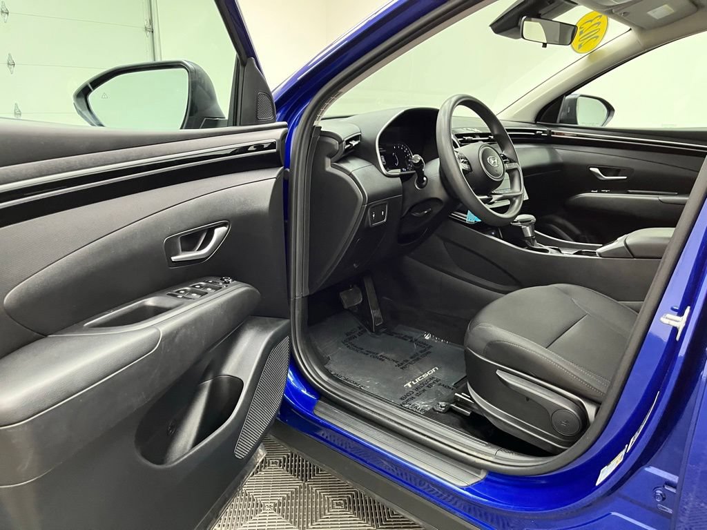 Used 2023 Hyundai Tucson SE AWD/4WD image 16