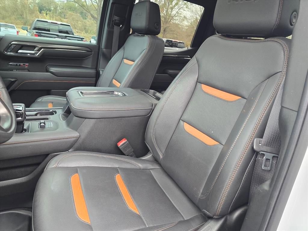 Certified 2022 GMC Sierra 1500 AT4 w/ AT4 Premium Package image 11
