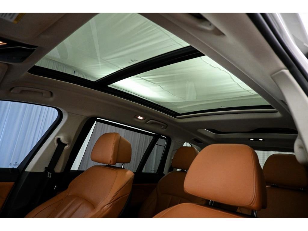 Used 2020 BMW X7 xDrive40i w/ Premium Package image 11