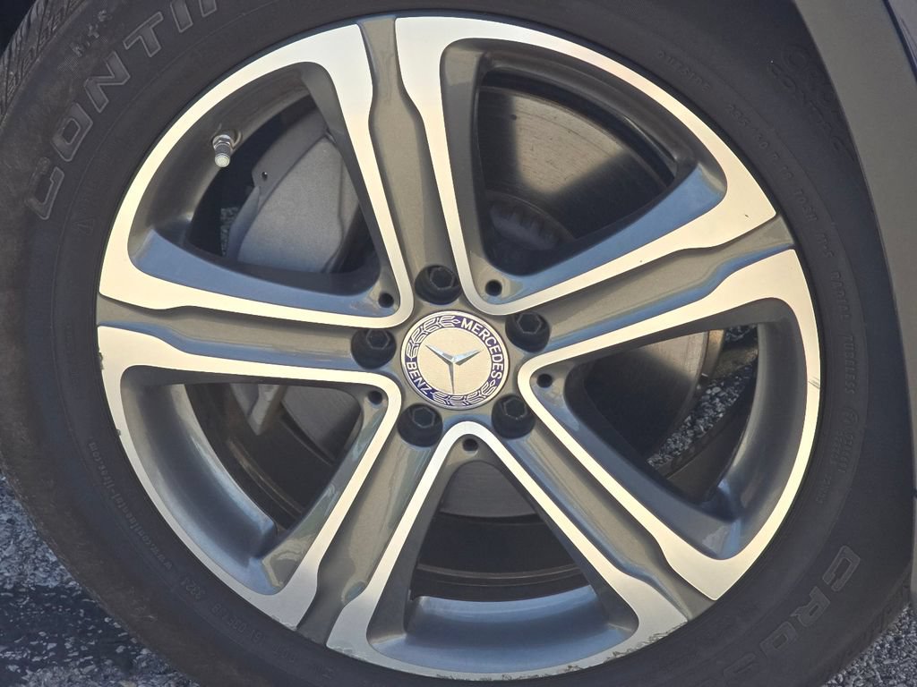 Used 2017 Mercedes-Benz GLC 300 4MATIC image 10