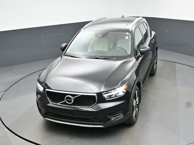 Used 2020 Volvo XC40 T5 Momentum w/ Protection Package Premier image 41