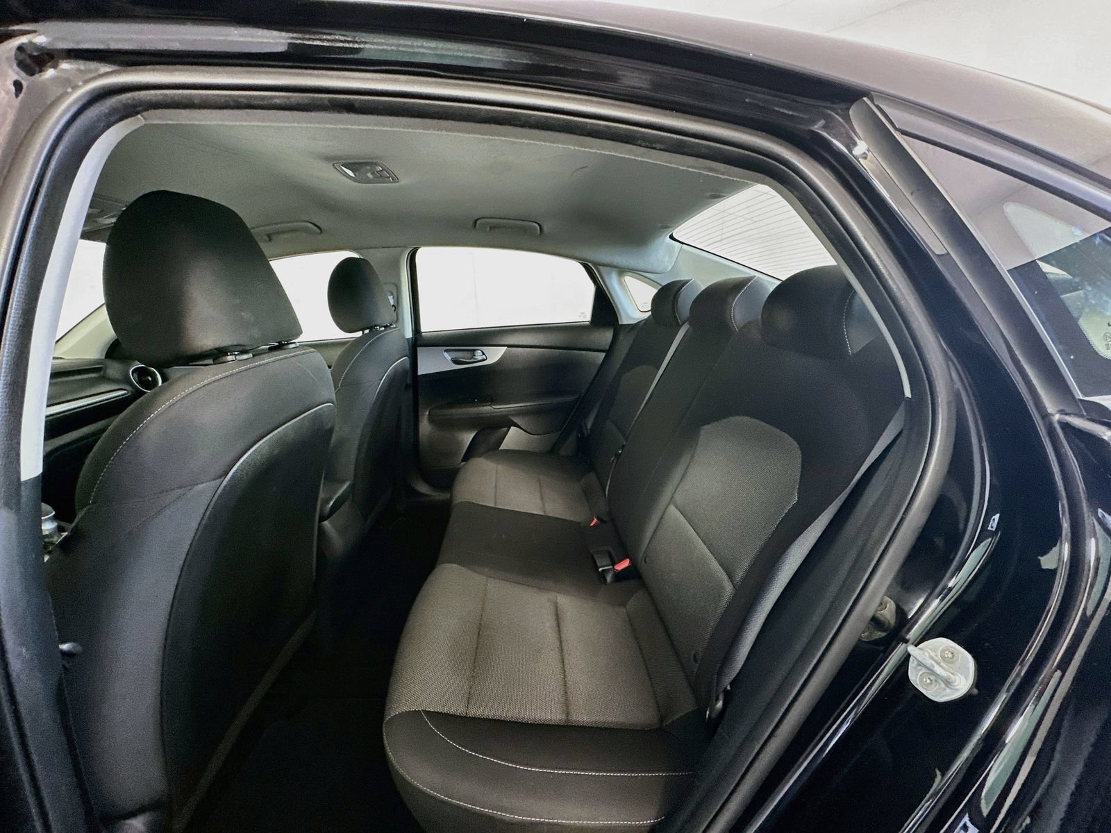 Used 2022 Kia Forte LXS FWD image 22