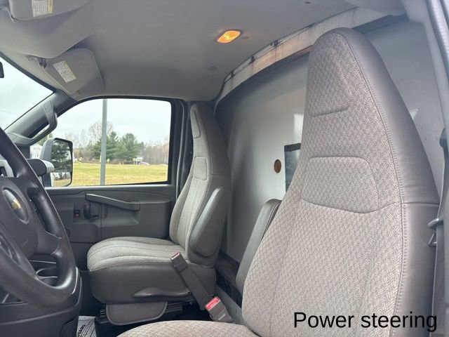 Used 2018 Chevrolet Express 3500 w/ Driver Convenience Package image 14