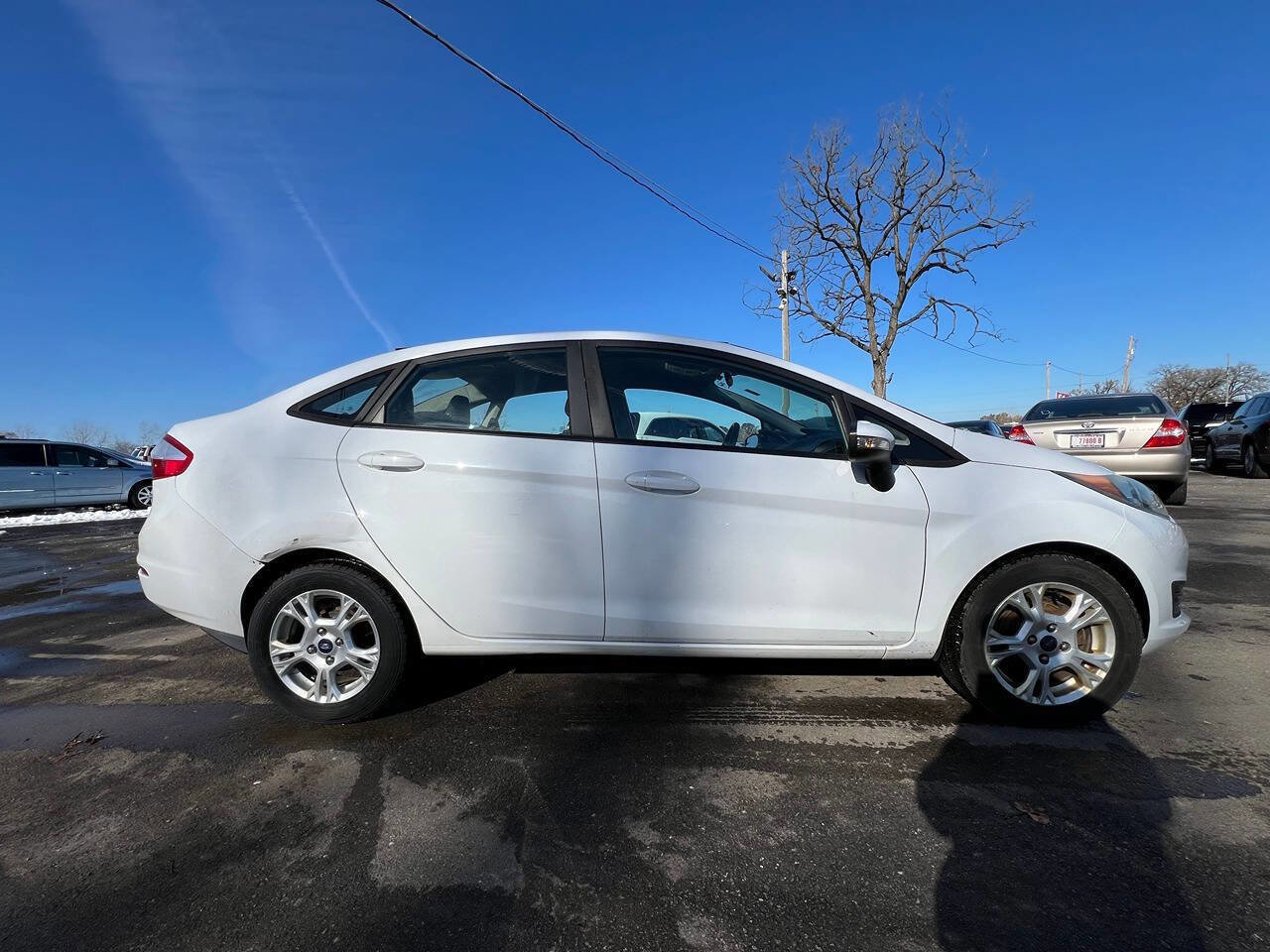 Used 2016 Ford Fiesta SE FWD image 5