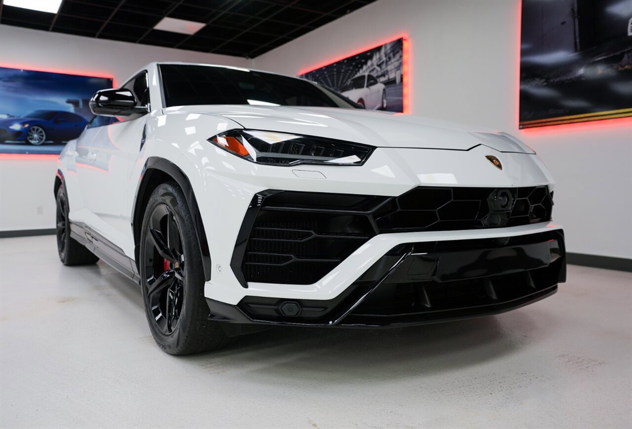 Used 2021 Lamborghini Urus AWD/4WD image 3