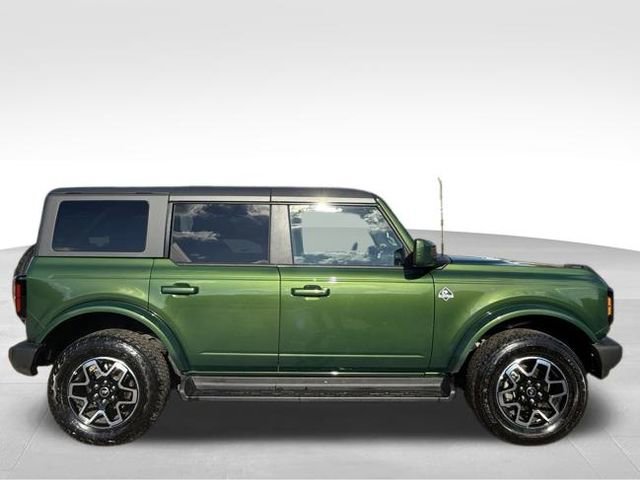 Used 2025 Ford Bronco Outer Banks image 2