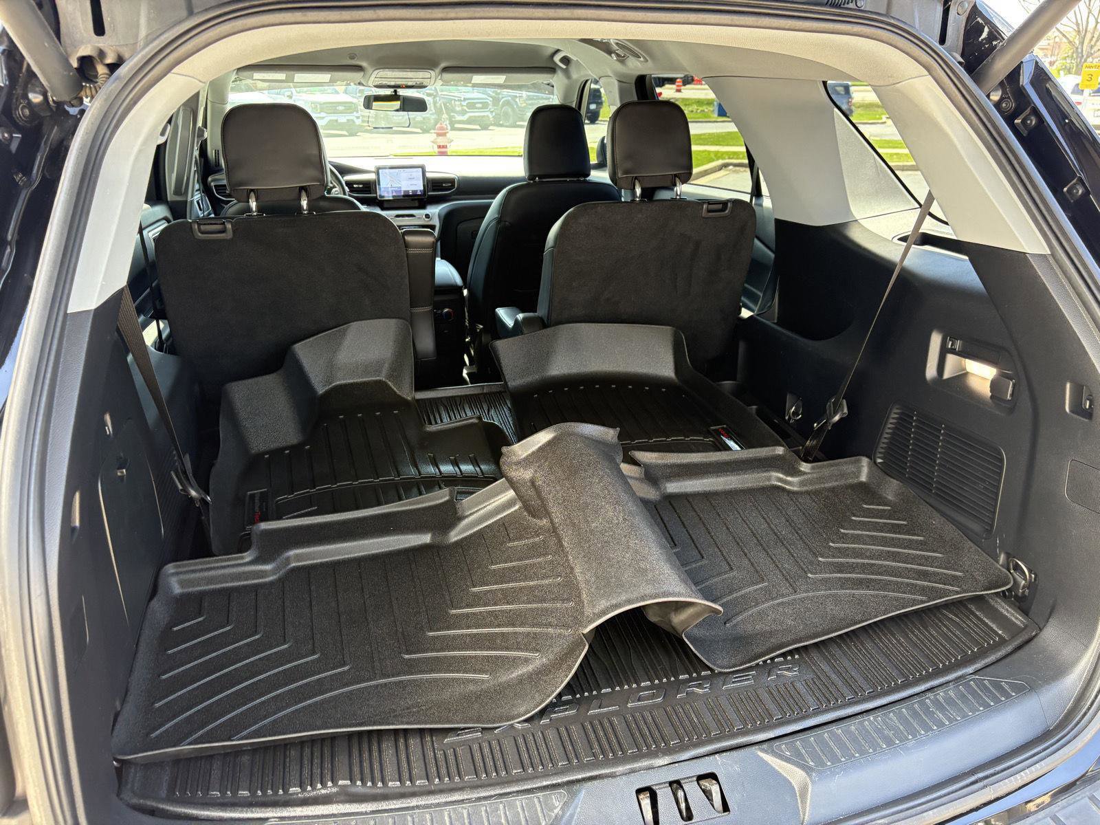 Used 2022 Ford Explorer XLT w/ Equipment Group 202A AWD/4WD image 20