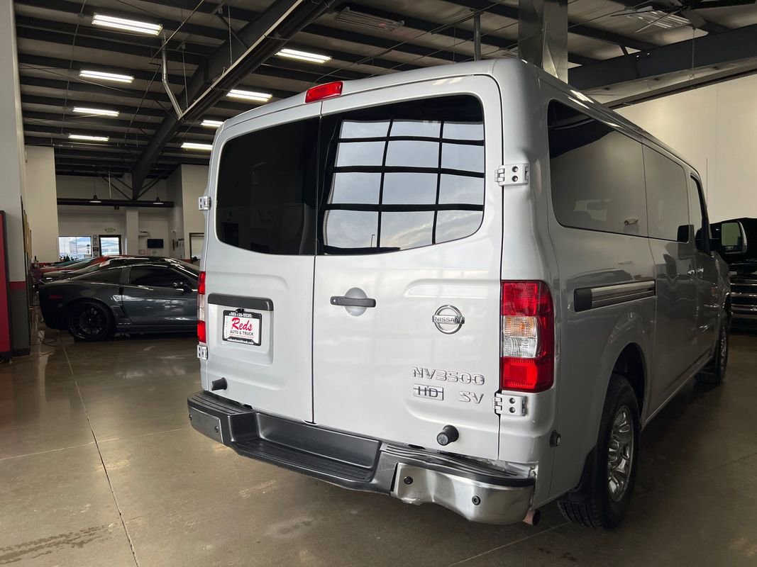 Used 2017 Nissan NV 3500 SV image 31