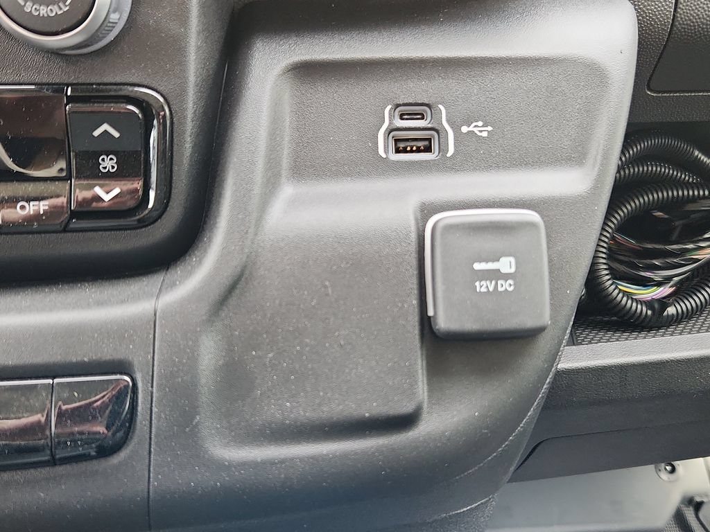 New 2026 RAM ProMaster 3500 w/ Convenience Group FWD image 21
