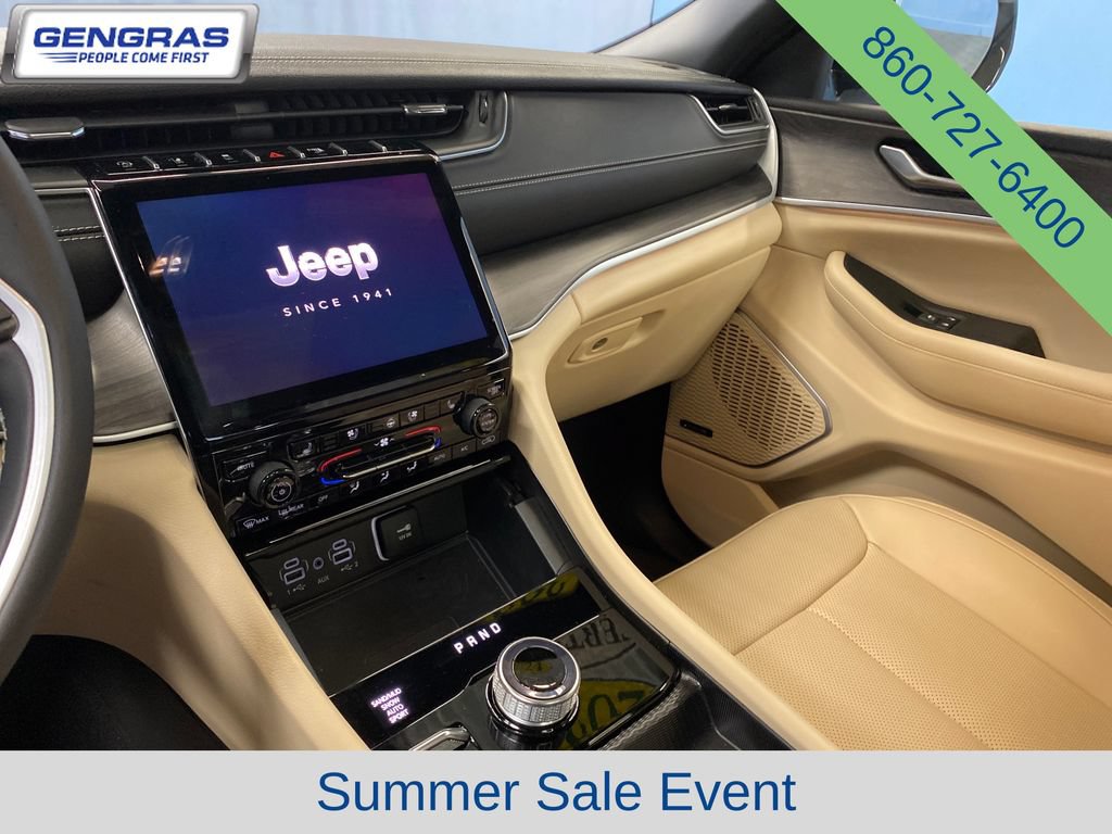 Used 2024 Jeep Grand Cherokee Limited w/ Luxury Tech Group II AWD/4WD image 15