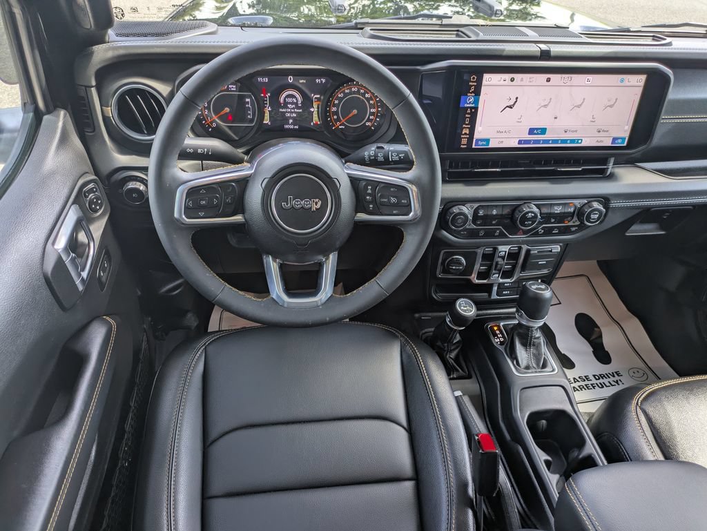 Used 2024 Jeep Wrangler Unlimited Sahara w/ Technology Group AWD/4WD image 14