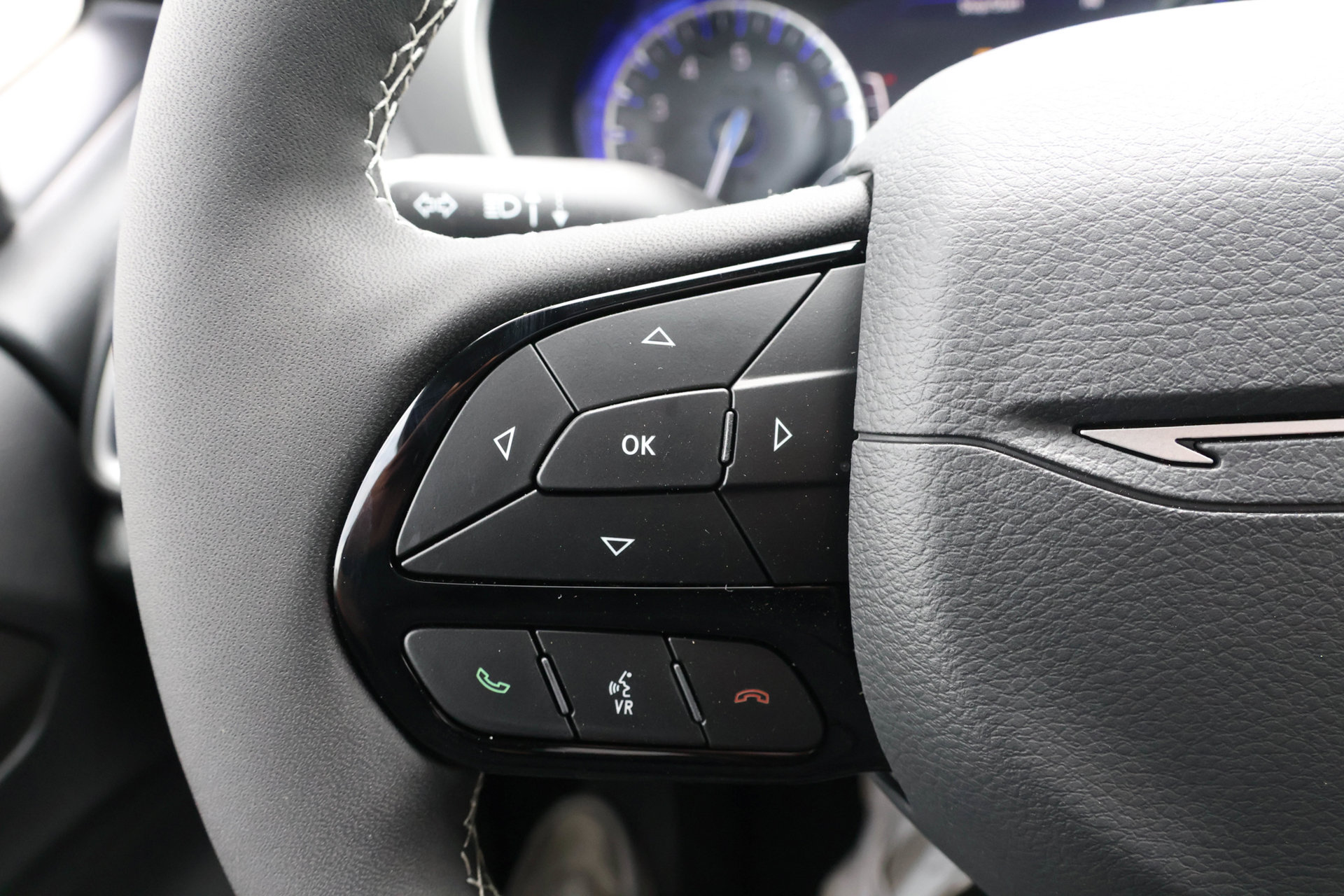 New 2027 Chrysler Pacifica Limited FWD image 27