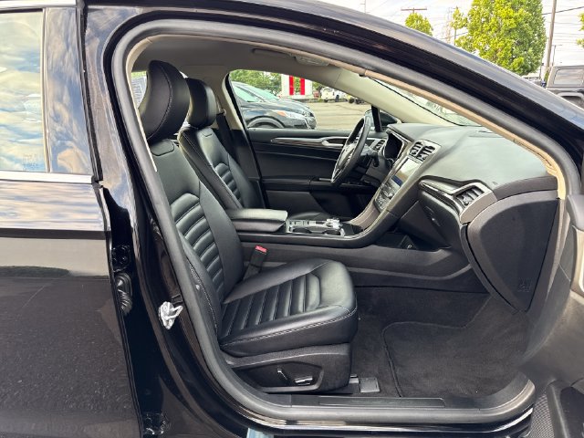 Used 2019 Ford Fusion SEL FWD image 9
