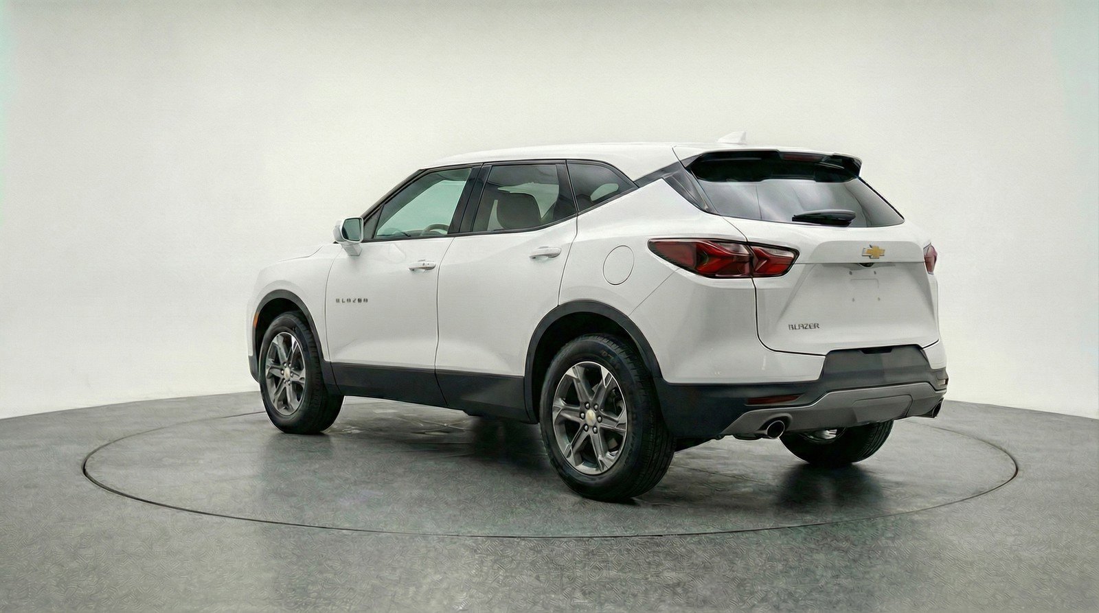 Used 2025 Chevrolet Blazer LT image 6