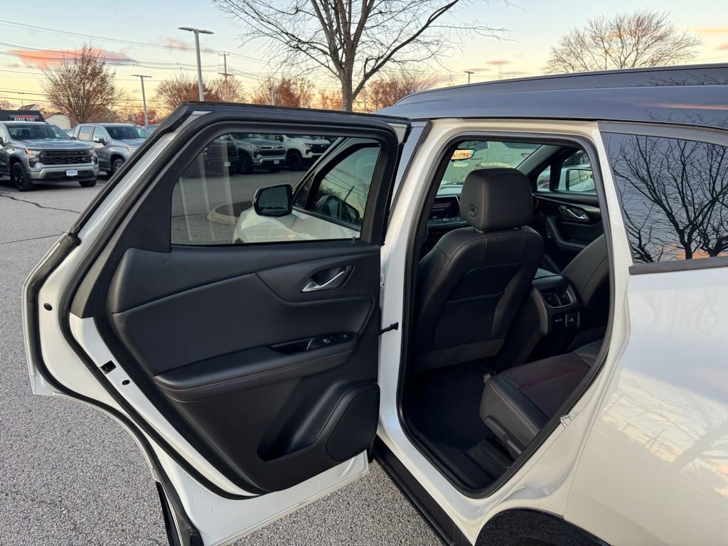 Used 2022 Chevrolet Blazer RS w/ Enhanced Convenience Package image 17