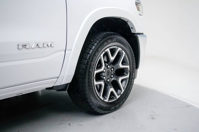 Used 2025 RAM 1500 Laramie AWD/4WD image 22