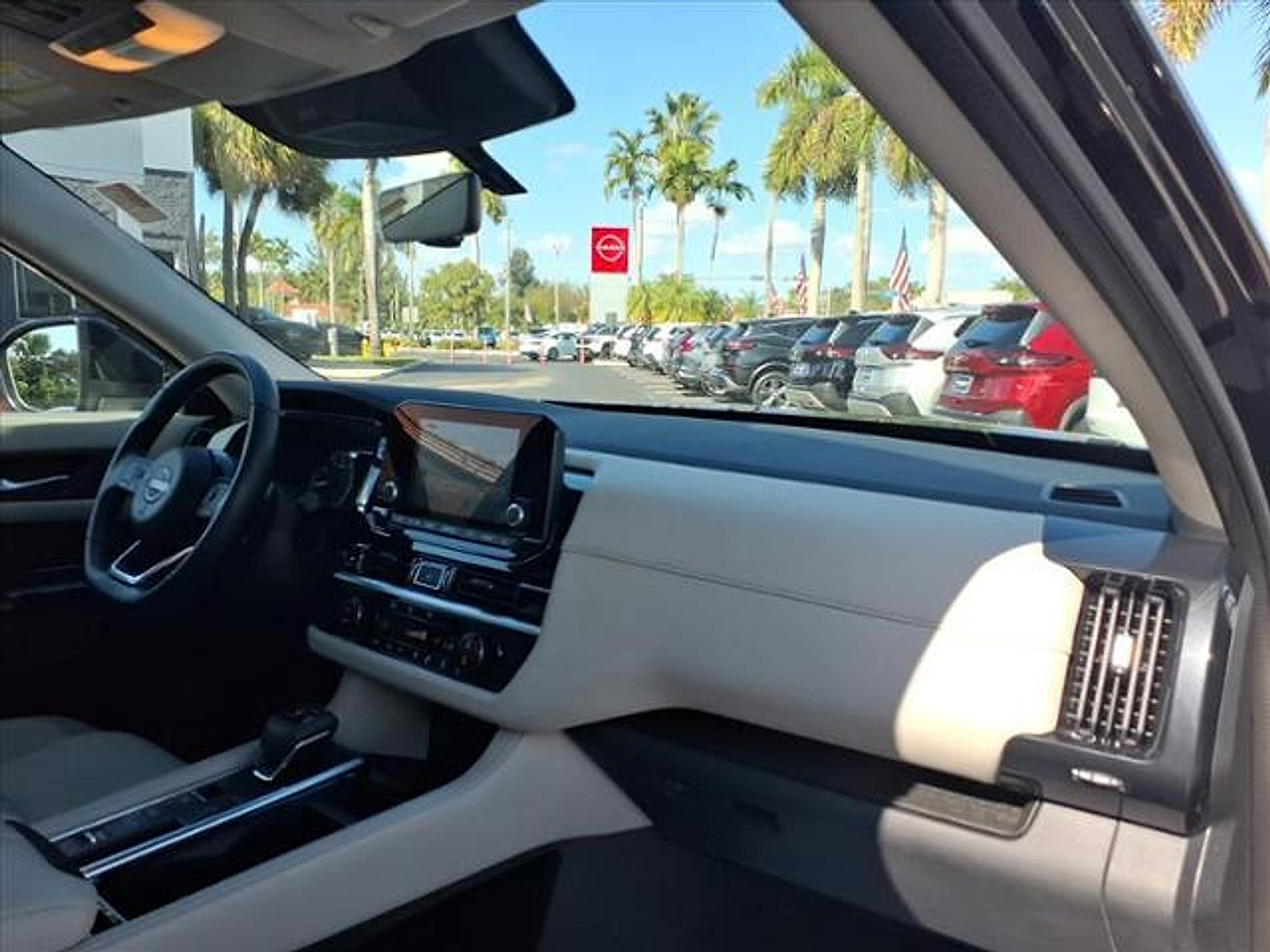 Certified 2022 Nissan Pathfinder SV w/ SV Premium Package image 21