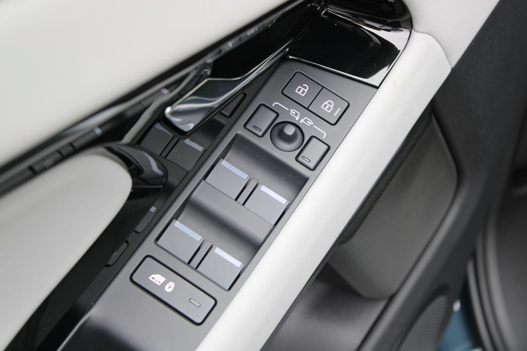 Used 2026 Land Rover Range Rover Evoque S AWD/4WD image 21