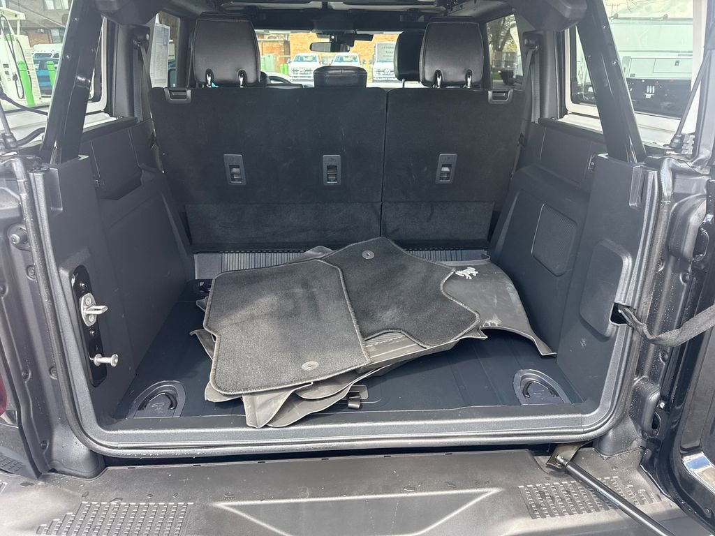 Used 2025 Ford Bronco Big Bend w/ Black Diamond Package image 12