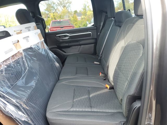 New 2026 RAM 1500 4x4 Crew Cab image 14