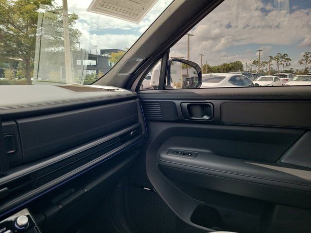 Used 2025 Hyundai Santa Fe Calligraphy image 30