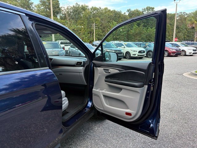 Used 2017 Honda Ridgeline RTL image 31