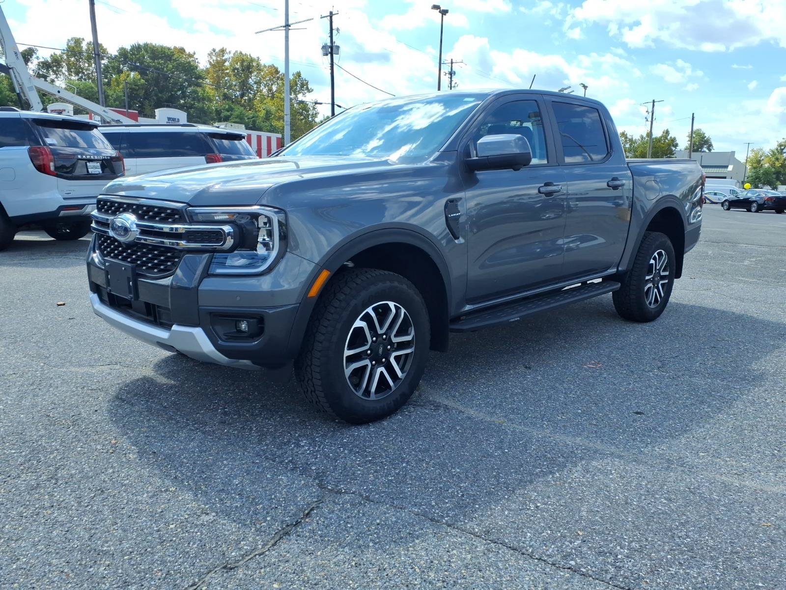 Used 2026 Ford Ranger Lariat w/ FX4 Off-Road Package AWD/4WD image 3