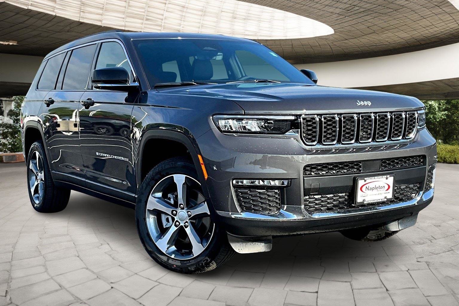 New 2025 Jeep Grand Cherokee L Limited w/ Trailer Tow Package image 2