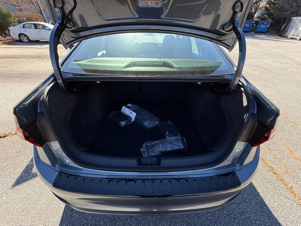 New 2026 Volkswagen Jetta SE image 15