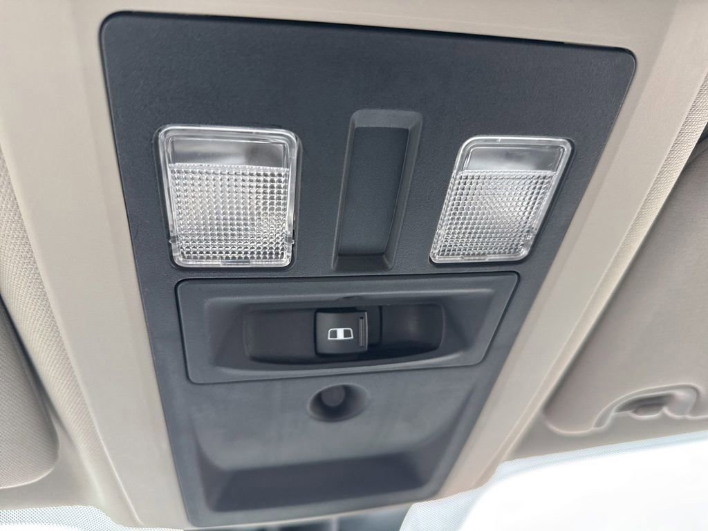 Used 2016 RAM 1500 Classic SLT AWD/4WD image 30