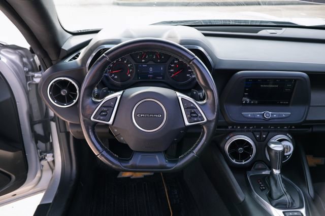 Used 2019 Chevrolet Camaro LT image 9