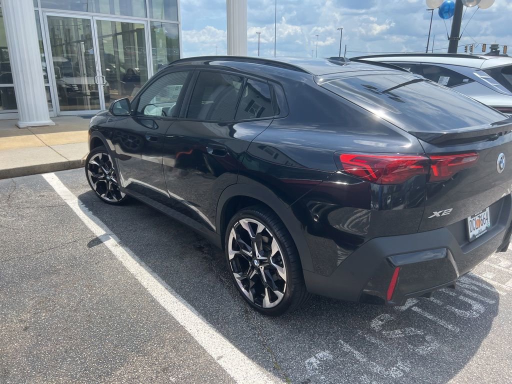 Used 2025 BMW X2 xDrive28i w/ Technology Package AWD/4WD image 3