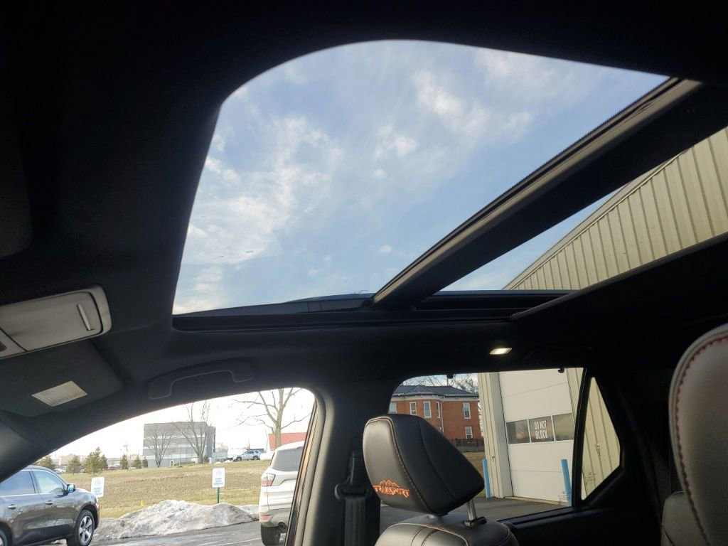 Certified 2023 Honda Pilot TrailSport image 15