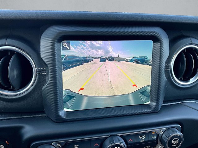 Used 2021 Jeep Gladiator Overland AWD/4WD image 23
