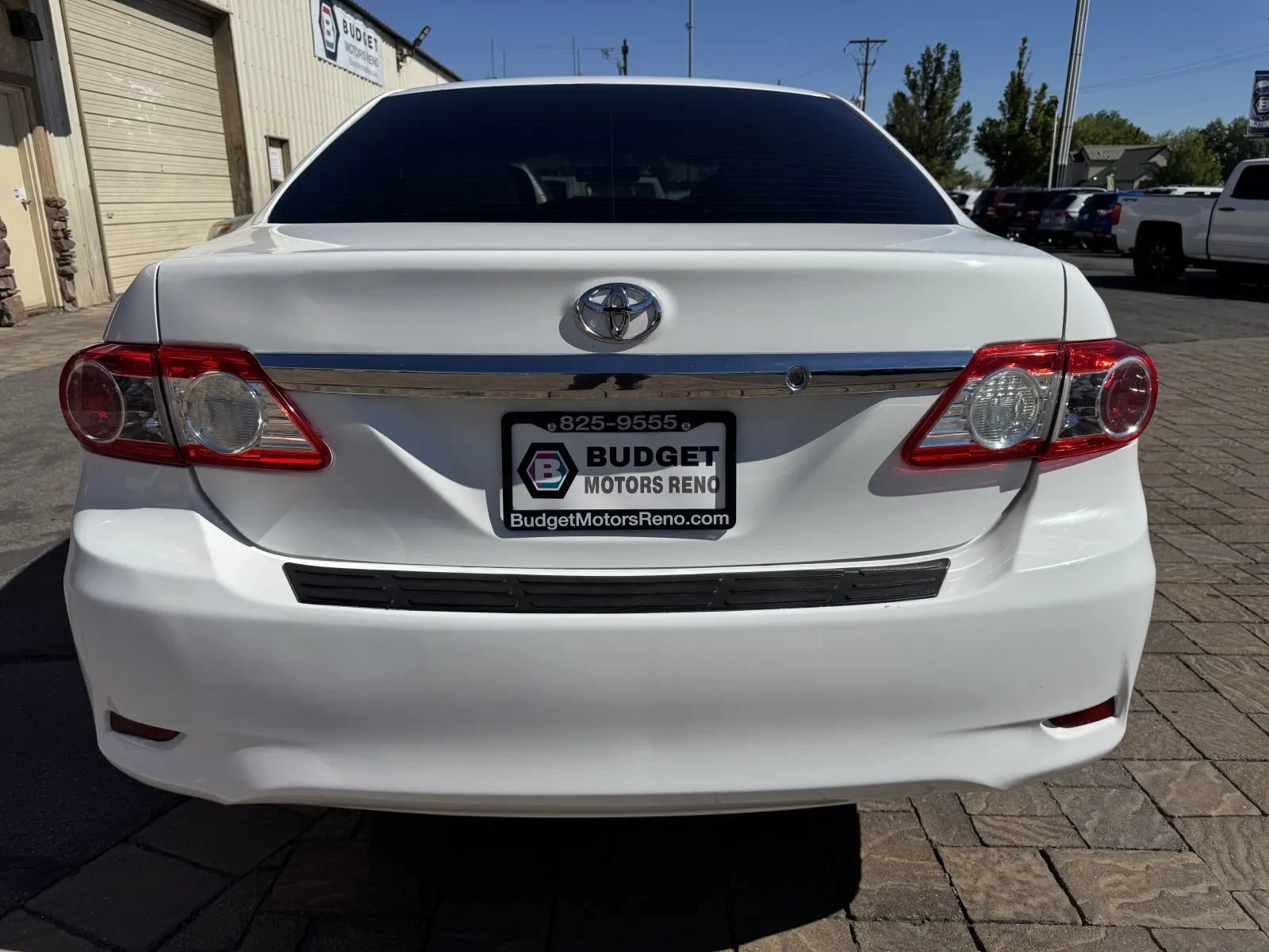 Used 2012 Toyota Corolla LE FWD image 3