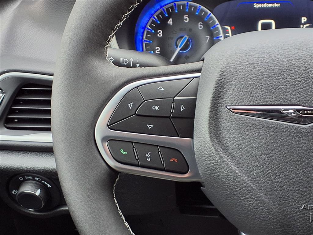 New 2026 Chrysler Voyager LX image 18