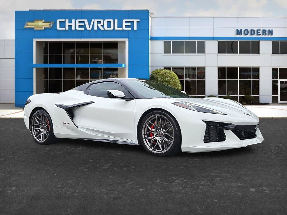 Used 2024 Chevrolet Corvette Z06 RWD image 6