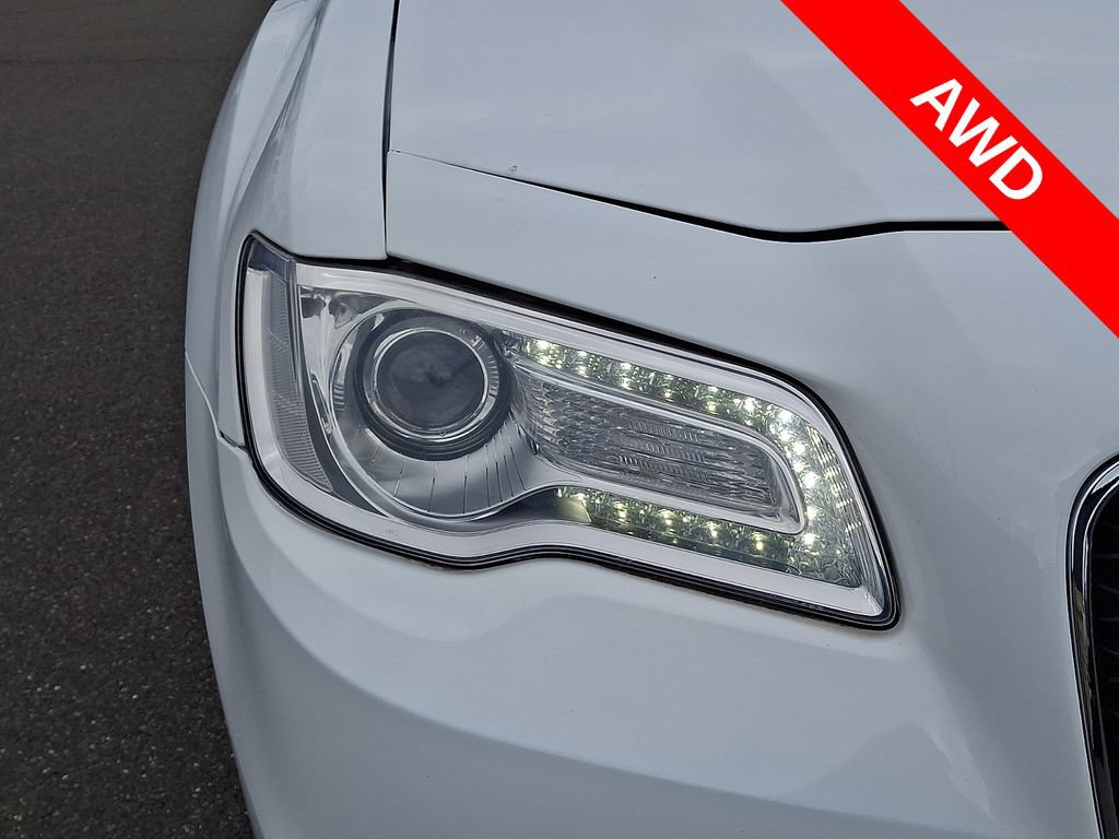 Used 2015 Chrysler 300 Limited w/ Driver Convenience Group AWD/4WD image 9