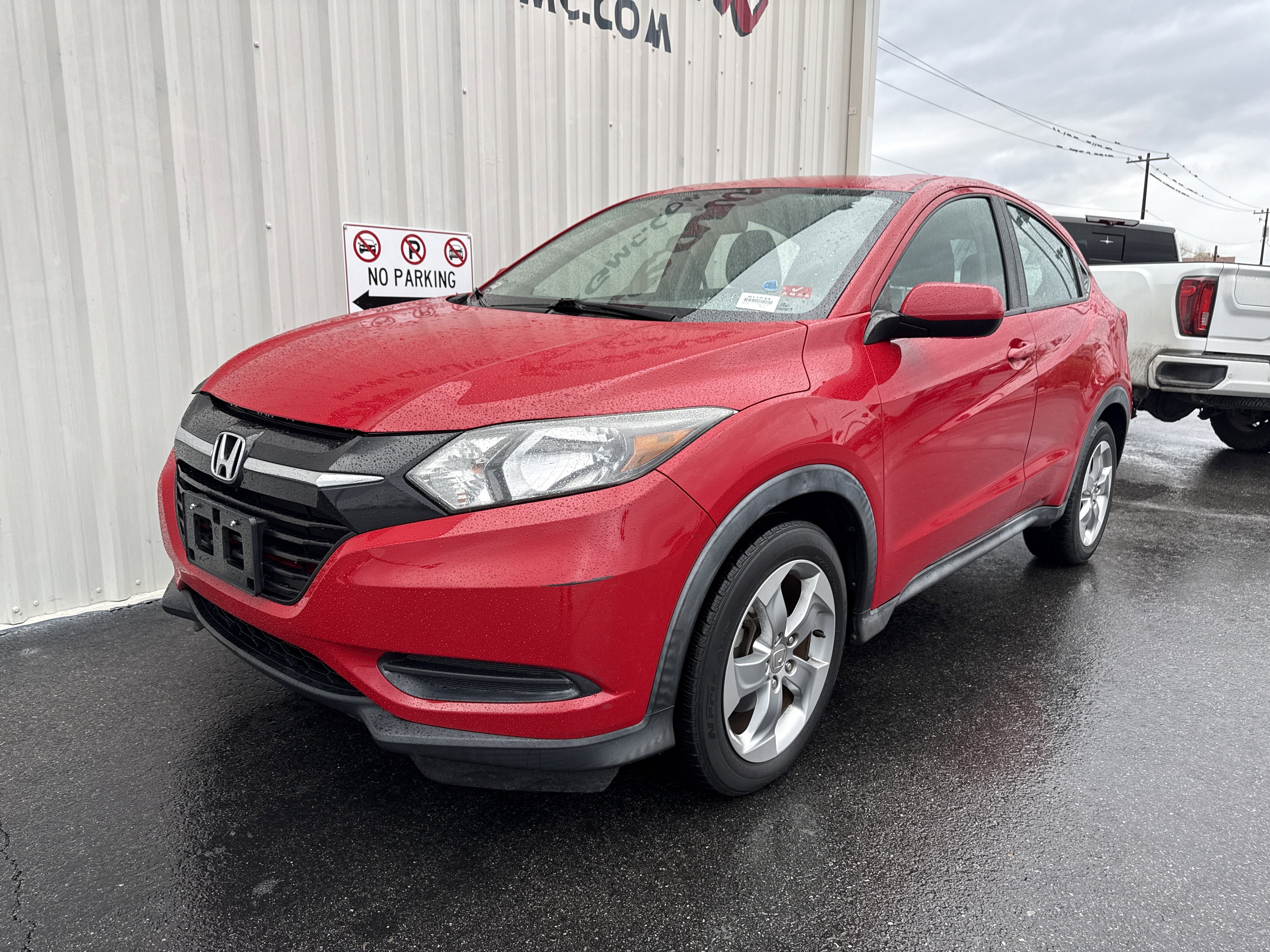 Used 2017 Honda HR-V LX image 8