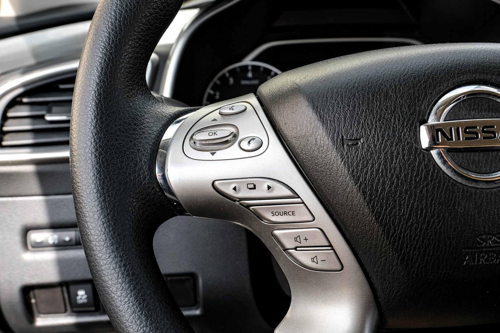 Used 2017 Nissan Murano S w/ Navigation Package image 15