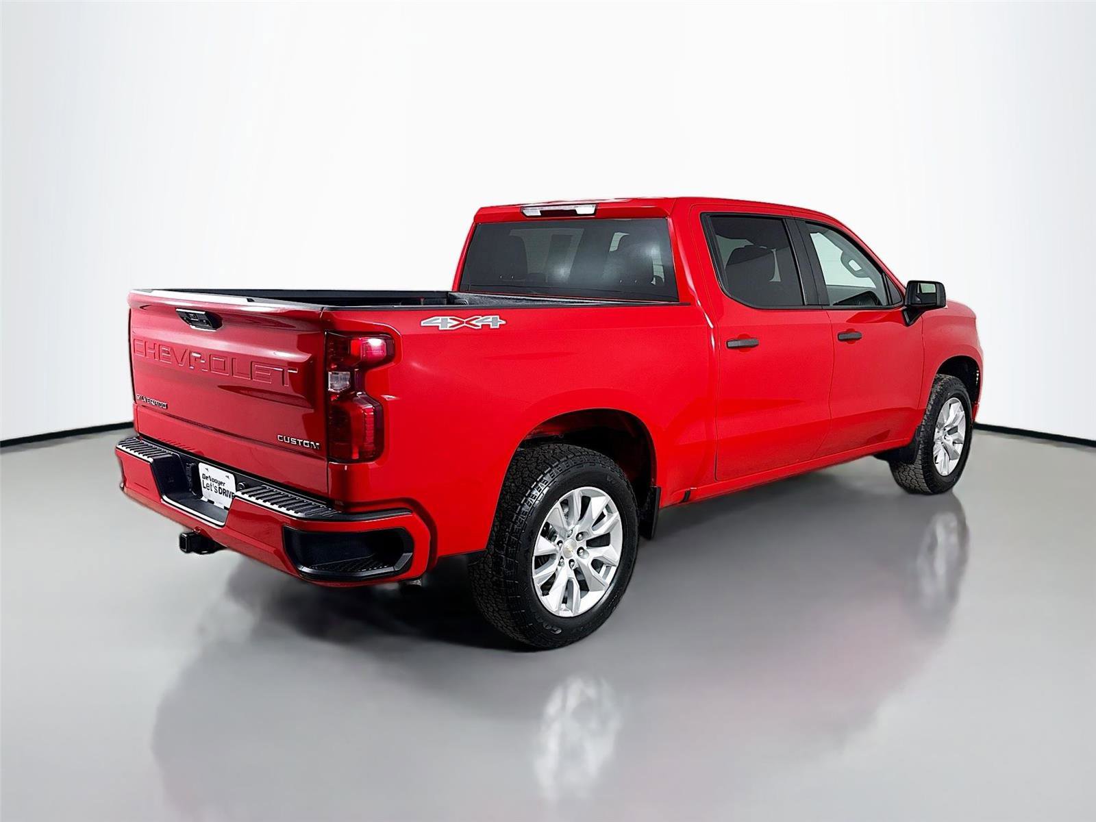 Used 2022 Chevrolet Silverado 1500 Custom image 9