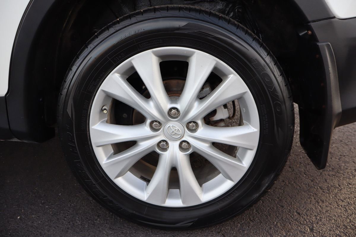 Used 2014 Toyota RAV4 Limited w/ Technology Package image 43