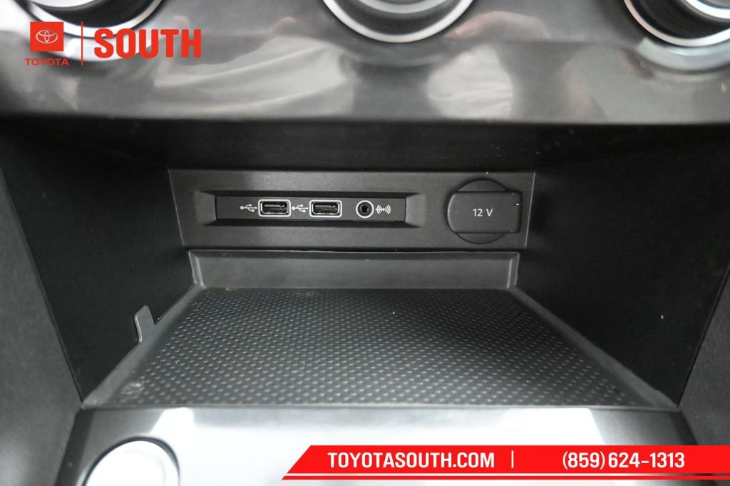 Used 2019 Volkswagen Tiguan SE AWD/4WD image 21